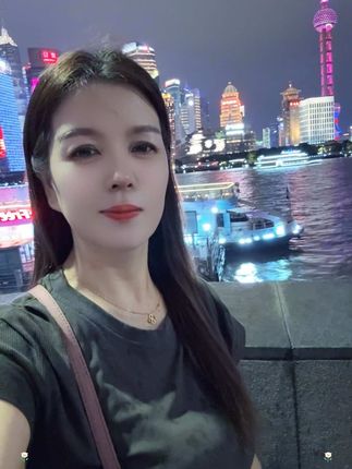 家人们下午好,上海的夜景真的好美