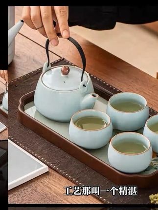 汝窑天青茶壶,经典提梁设计,家用大号容量,泡茶更顺手。陶瓷材质细腻温润,防烫手柄贴心实用,功夫茶具套装一应俱全。天青色釉面典雅大气,茶香四溢,品味生活从这一刻开始。#功夫茶具推荐 #好物推荐🔥