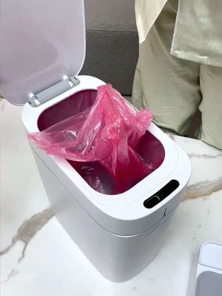 年轻人厨房新宠!自动套袋垃圾桶挥手开盖,抽绳打包零接触,干净卫生超省心 #智能家居 #自动垃圾桶 #厨房好物 #居家神器 #生活幸福感