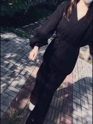 “这世上所有的久处不厌,都是因为用了心,不管是亲情、友情、还是爱情…”#穿搭 #早秋新款