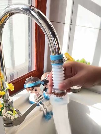 家里有自来水的,一定要装一个这样的过滤器,直接把它套在水龙头上就能用。它可以任意弯曲固定角度,不管是接水洗衣服还是洗菜刷碗,都方便多了。而且它还能有效去除水里的杂质,让喝到的每一滴都是干净的放心水。这么好用的东西,赶紧给家里备上吧!#创作灵感 #水龙头延伸器 #防溅水龙头 #水龙头过滤器 #好物推荐🔥