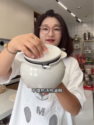 装猪油大酱、装白砂糖调料香料,盛汤粥红烧肉排骨,能蒸锅微波加热,还能当个腌菜罐,这罐子太实用了#猪油罐 #陶瓷猪油罐 #汤罐 #调料罐 #咸菜罐