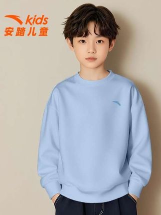 宝贝爱运动,当然要给它准备一件舒适又时尚的安踏儿童运动卫衣了!它是专为孩子设计的,不仅穿着合身,而且还是棉质的,透气吸汗又亲肤柔软,简直是孩子们的必备单品啊!#童装 #儿童服装