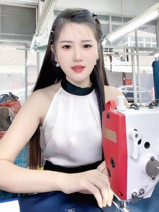 #真心就像一张白纸#想你一次扇自己一次 想你一次扇自己一次~痛也换不来清醒一次……#工厂实拍视频 #服装厂上班的女人 @DOU+小助手