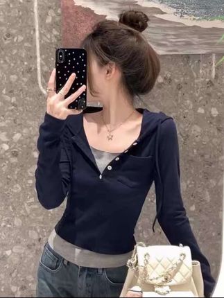打底衫女春秋款假两件连帽圆领薄款短款上衣修身洋气长袖t恤女潮