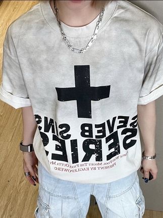 【回血】美式设计感小领口hiphop小,众T恤短袖水洗渐变晕染字母ins男#爆款#透气舒适又凉快 #美式#夏季男士短袖#热卖中