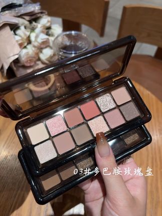 谁懂这款眼影盘的含金量啊#美妆 #平价彩妆 #神仙眼影盘呀 #眼影盘
