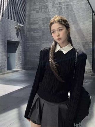 2025新款早秋复古学院风假两件绞花毛衣女高级感正肩针织衫上衣潮#学院风穿搭 #显瘦搭配 #辣妹穿搭 #今日穿搭 #毛衣