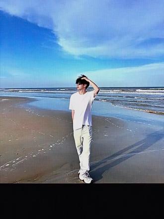 是谁顶着一张0的脸 却是1#熊喜猴 #猴喜熊 #1 #0