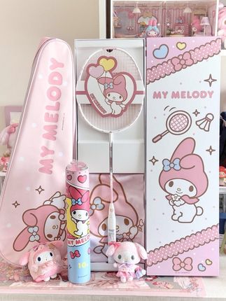恨不得立刻出门打球…🏸🎀 我真的被美乐蒂哄得很好🥹 冲着这么可爱的球拍 我都要多运动!🏸 #美乐蒂 #羽毛球拍 #WCC羽毛球拍 #三丽鸥羽毛球拍 #平价羽毛球拍