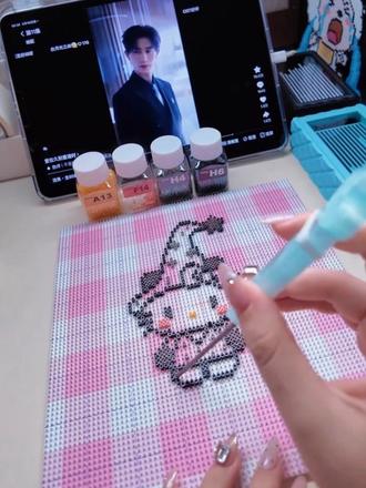拼豆日记丨Kitty星星人
图纸🍠脆皮小狗🐶
#拼豆#染上了拼豆 #拼豆豆手工 #要拼就拼融合豆