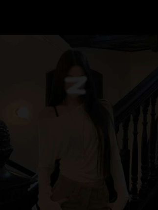 辣妹穿搭斜肩白色长袖防晒罩衫女春夏季新款宽松露肩短款t恤上衣