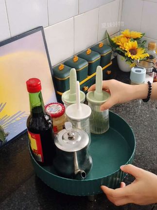 多功能旋转置物架 有了这个旋转置物架,厨房各种调料瓶再也不会乱糟糟了,旋转设计,拿取也很方便#好物推荐🔥 #厨房好物 #旋转置物架