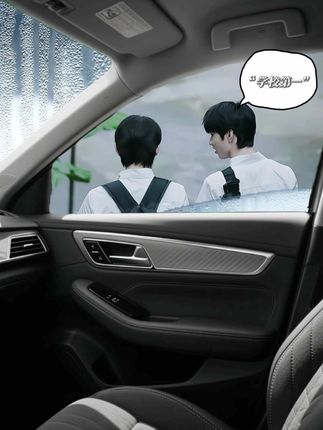 我就是觉得 你笑起来可能更好看一点 #一起等雨停 yc:@一杯苦橙^