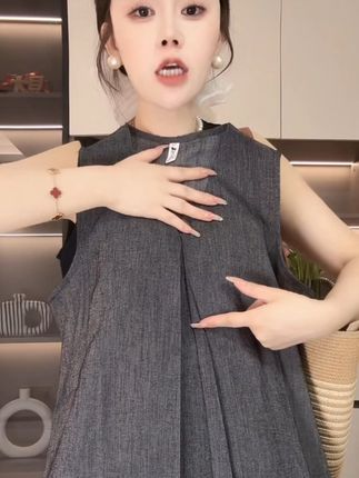 韩系气质时尚复古简约风纯色背心女2025夏季新款休闲百搭无袖上衣#洋气小衫 #百搭上衣 #气质百搭 #夏季新款女装 #面料柔软舒适
