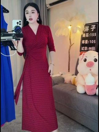 【主播高端定制】名媛优雅时尚秋季长袖新款红菱格连衣裙显瘦中长裙#优雅气质 #高端大气 #谁穿谁好看