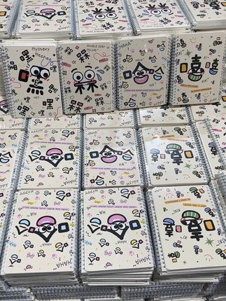 可爱又抽象的本子 加厚纸张不透墨还有两种大小任你选择 还不给好闺闺安排一套吗#开学必备 #好物推荐#好物种草 #文具安利