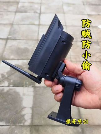 升级款太阳能监控灯,带有感应探头,还可以旋转,使用方便又安全 #仿真监控灯