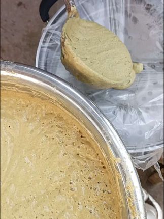 老乡们,苦荞粑粑来喽!我们家苦荞面安逸得很,喜欢吃的老乡,整点试试嘛,煮荞疙瘩,蒸荞粑粑,都安逸的很#苦荞面 #苦荞粑粑