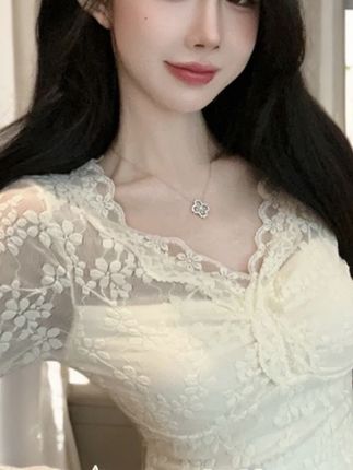 蕾丝v领打底衫女春季微透纯欲风修身气质内搭长袖性感镂空上衣#今日穿搭 #女装 #显高显瘦 #减龄气质 #夏季穿搭