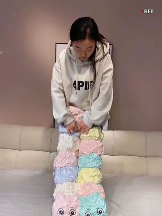 可爱毛绒玩具毛毛虫长抱枕公仔娃娃玩偶睡觉专用七夕节礼物#也太可爱了吧#抱枕 #毛绒公仔 #睡觉搭子#毛绒玩具