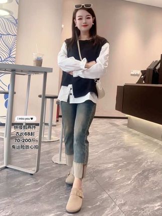 姐妹们,这是你们要搭牛仔裤的效果,安排啦,搭鲨鱼裤更是一绝噢#今日穿搭 #小个子穿搭 #休闲减龄穿搭 #穿搭小心机 #显瘦搭配
