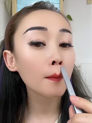 鼻孔大的姐妹可以试试这个#隐形鼻贴 #cos鼻贴 #美鼻贴