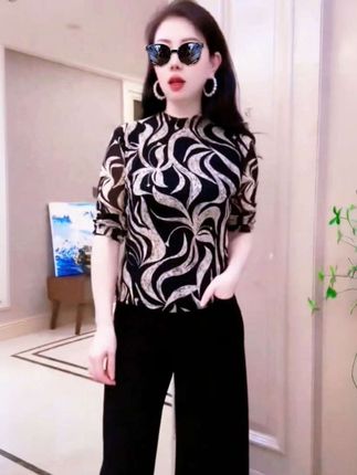 【花不定位】新款洋气时尚印花法式长袖内搭气质显瘦修身T恤时髦套头打底衫面料柔软舒适亲肤,穿出自己的感觉,胖瘦都能穿,谁穿谁好看