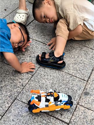 #开学转场就这么拍 #益智玩具 #玩具车 #是时候展现真正的技术了