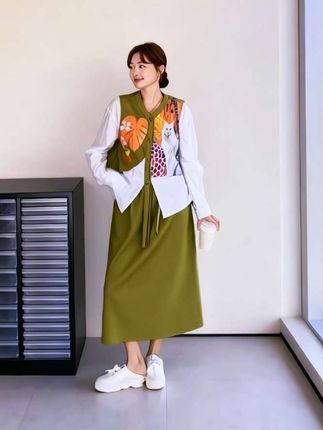 #复古印花假两件套装裙,春秋慵懒撞色,上衣半裙一套尽显复古氛围感#套装裙