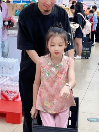 #国风#生女儿就是要好好打扮的#古风#国风古韵 老爸带娃