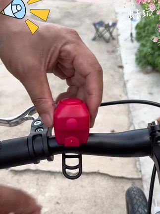 骑自行车电动车喇叭总是不够声音听不到,没有喇叭的,用上这个电子喇叭,方便插上就可以#电子喇叭