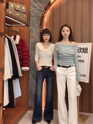 这个荡领的小衫真的好洋气哦,无论是单穿还是搭外套都超级美#纯欲风高级感穿搭绝了#搭配裙子裤子都超有范#姐妹们冲就对了