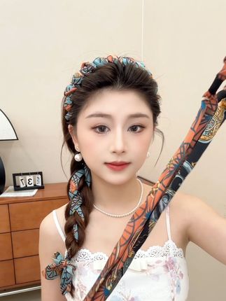#发箍 这样戴好美~#整理碎发 #高颅顶神器 #教你变美 #氛围感
