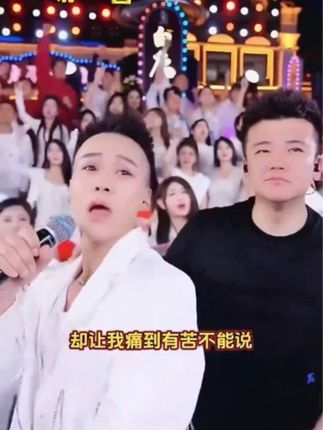 木森带货西域骆驼冲锋衣,抗风防寒,保暖锁温,时尚百搭,现在木森打下的价格真心划算,有需要的朋友千万不要错过#木森 #木森大舞台 #西域骆驼 #西域骆驼冲锋衣 #冲锋衣三合一