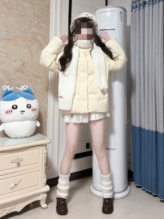 穿上这套整个人都是奶呼呼的#甜妹 #羽绒服 #秋冬穿搭