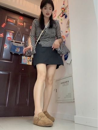 秋天,不知道买什么鞋的就去买这双勃肯半拖,又舒服又好穿#勃肯鞋穿搭