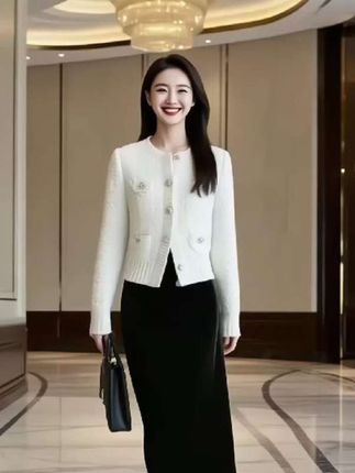 黑色金丝绒半身裙女2025春秋新垂顺百搭高级直筒气质显瘦a字长裙
