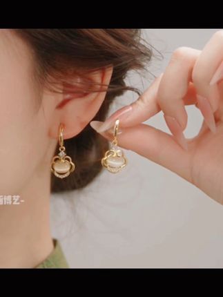 铜合金耳饰 无耳洞耳夹平安锁优雅大气蚊香盘耳夹 #时尚饰品 #爱了爱了 #今日分享 #轻奢小众饰品 #饰品女精致