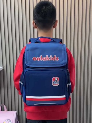 多隔层大容量轻便减负护脊书包来喽 #学生书包 #开学必备 #学生用品 #儿童书包 #书包