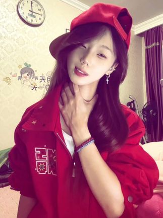 大家注意保暖!#手势舞 #抖音推广 #甜妹 #媚女 #nstnewstart发芽计划