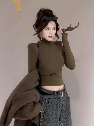 #辣妹穿搭 时尚设计感网纱露背#打底衫 #洋气小衫 #修身显瘦 #穿搭小心机