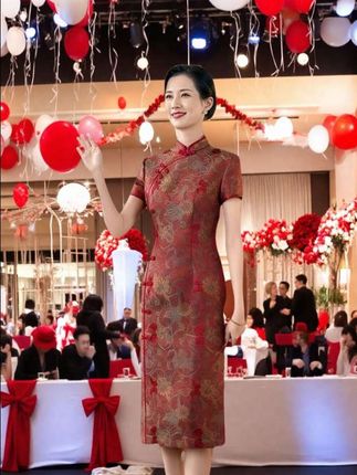 喜婆婆喜妈妈婚宴装#喜婆婆婚宴礼服 #婚礼妈妈礼服 #婚庆礼服 #婚宴妈妈装 #旗袍美人 @DOU+上热门