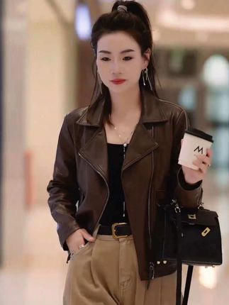 #修身显瘦穿搭 #时尚穿搭 #气质穿搭 #爆款热卖中 #休闲时尚百搭