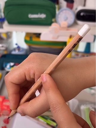 卡西米尔优润铅笔防滑雪花纹西达木学生专用无毒安全HB#学习用品推荐#卡西米尔优润铅笔#学生专用无毒安全HB
