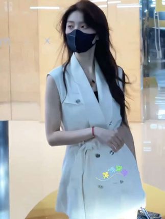 #气质穿搭 #时尚潮流穿搭 #减龄显瘦穿搭 #穿出自信穿出美丽