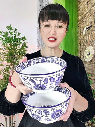 这种经典大气上档次的青花瓷汤碗,一定3单5单拍,划算又实用! #青花瓷汤碗 #汤碗 #面碗 #厨房好物