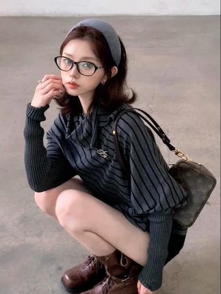 松弛感穿搭女早秋2025新款慵懒风复古条纹蝙蝠袖宽松高领针织上衣#穿搭穿搭 #我的ootd穿搭 #女装 #休闲穿搭 #混血发色