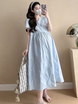 2025夏季新品孕妇装蝴蝶刺绣百褶领连衣裙外穿甜美时尚长款裙#孕妇装 #减龄显瘦穿搭 #甜美穿搭 #宽松遮肚 #温柔风穿搭