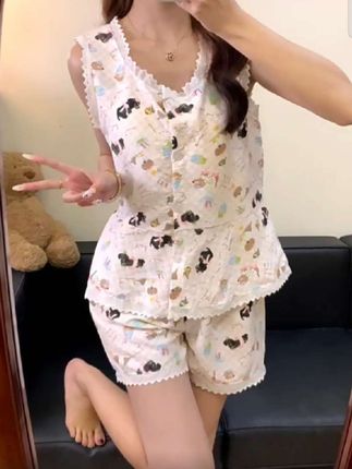 #创作灵感 好可爱的云朵棉睡衣,自带胸垫,柔软亲肤,出门丢个垃圾也不用担心尴尬了。#睡衣套装 #云朵棉家居服 #吊带睡衣家居服 #好物推荐🔥